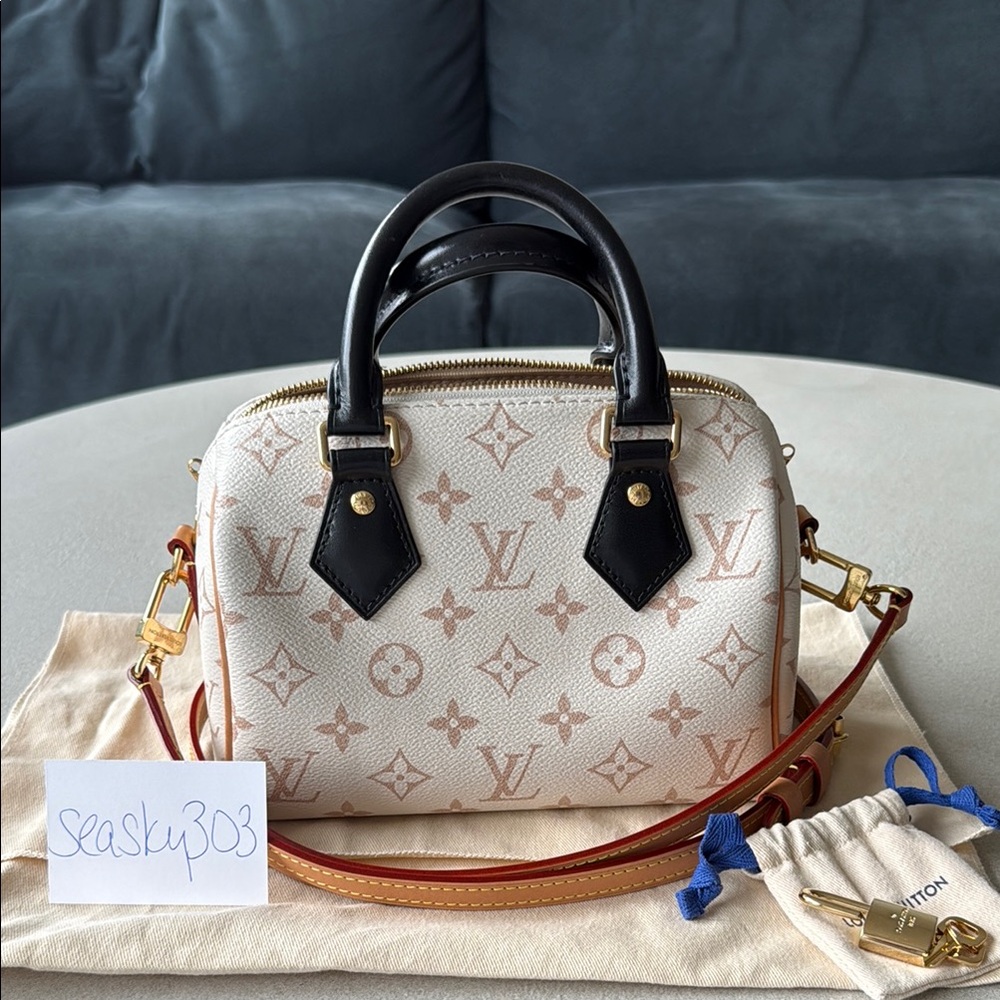 Louis Vuitton Speedy 20 Bandouliere Handbag